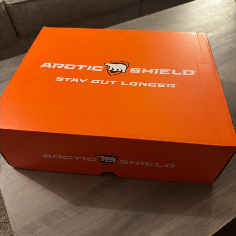 Arctic Shield Black Youth Boots - Picture 2 of 4
